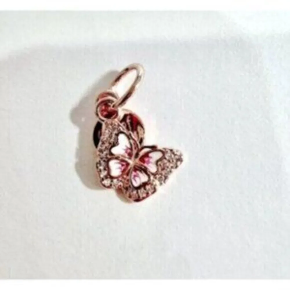 Pandora bracelet pink